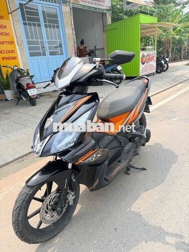 Honda Air Blade Thể thao Đen cam