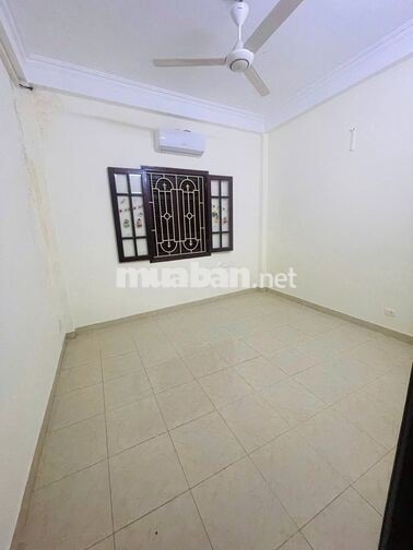 Nhà ngõ 2 Trung Kính, Dt 48m2 x 5 tầng , đường trước nhà rộng để ô tô