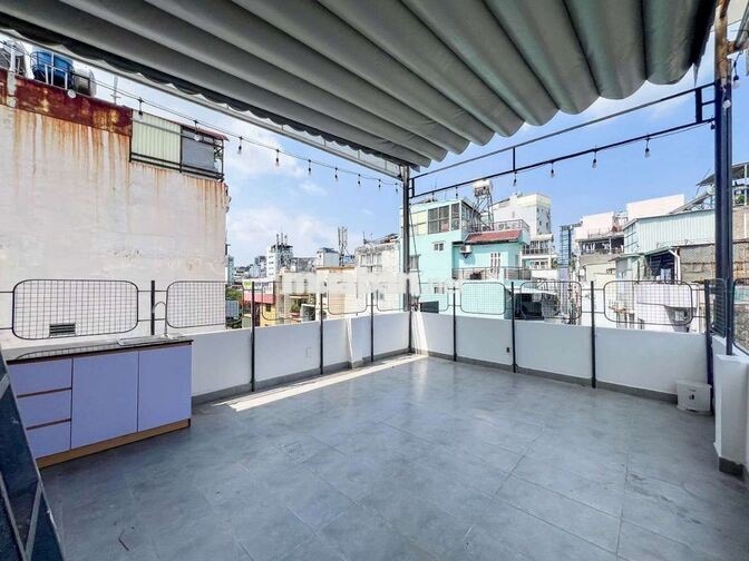 penthouse ban công 60m2 trung tâm q1 3ph đến Bùi Viện view cực chill
