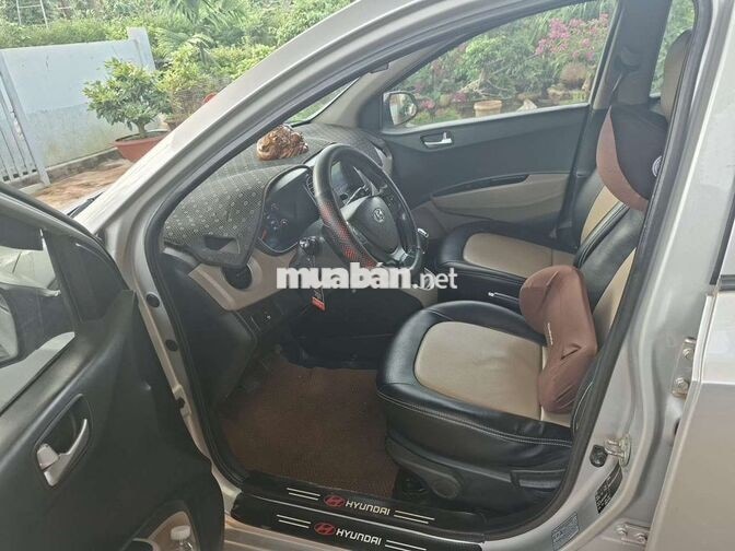 Hyundai Grand i10 2016 Hatchback Bạc