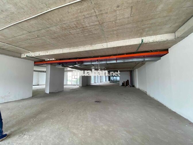 CHO THUÊ BUILDING SỬ DỤNG 2.400M2 MẶT TIỀN 10M TRỤC TRUNG TÂM QUẬN 10