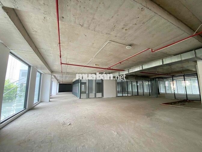 CHO THUÊ BUILDING SỬ DỤNG 2.400M2 MẶT TIỀN 10M TRỤC TRUNG TÂM QUẬN 10