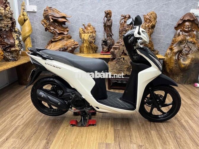 Honda Vision dàn áo liền lạc, máy móc bao êm