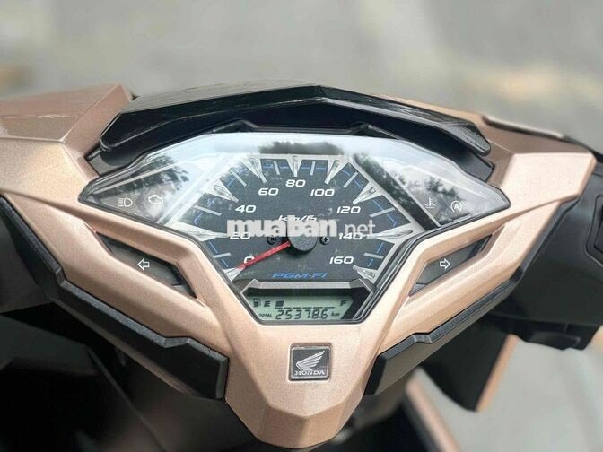 Honda Vario 150 2018 Vàng đồng 25000 km