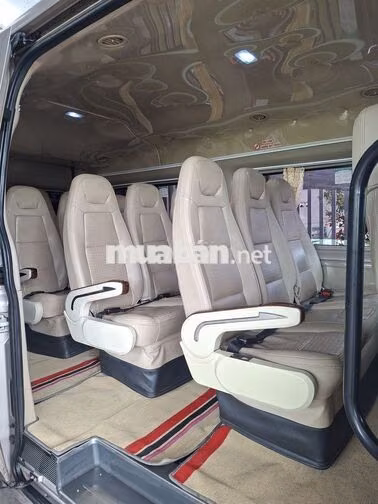 Ford Transit Luxury 2016 16 chỗ Bạc