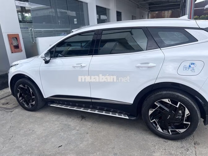 Kia Sportage Premium Trắng 21426 km