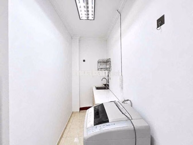 2 PHÒNG NGỦ GIÁ RẺ MÁY GIẶT RIÊNG CỬA SỔ TRỜI GẦN UEH - VẠN HẠNH MALL