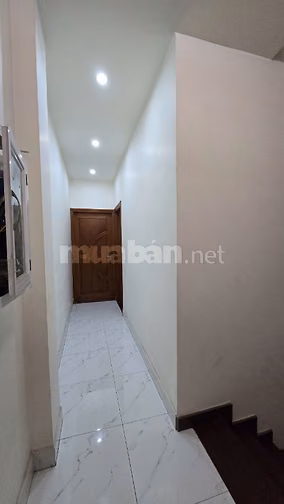 Nhà phố 3 tầng, mặt tiền đường lớn