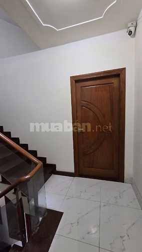 Nhà phố 3 tầng, mặt tiền đường lớn