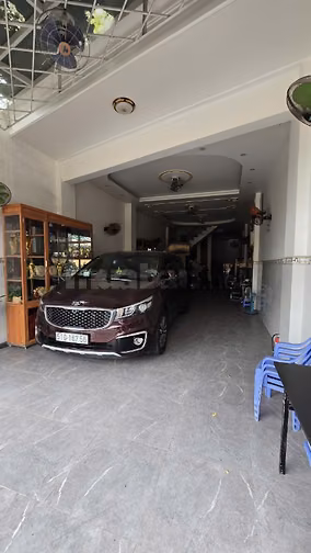 Nhà phố 3 tầng, mặt tiền đường lớn