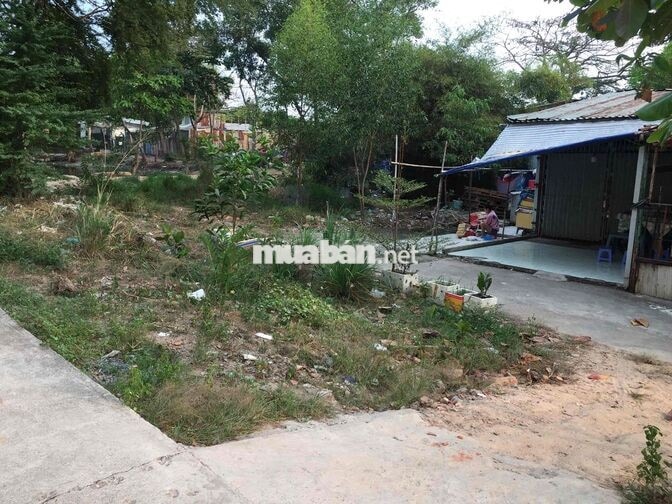 phòng trọ nhỏ ngay nhà thi đấu trường ĐH Nông Lâm