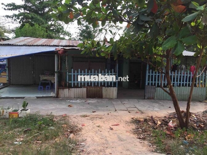 phòng trọ nhỏ ngay nhà thi đấu trường ĐH Nông Lâm