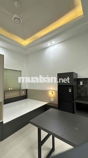 CĂN HỘ DỊCH VỤ FULL NỘI THẤT BAN CÔNG - 6Tr9 - 25m²
