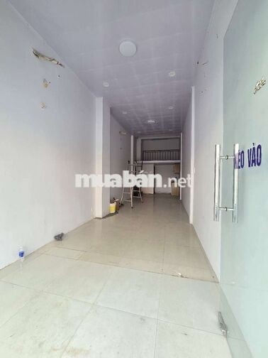 Mặt tiền KD đường Phạm Văn Hai - Có chỗ ở lại