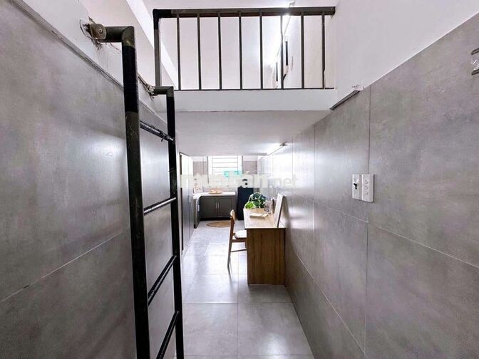 DUPLEX GẦN CHỢ XÓM MỚI - CHỢ THẠCH ĐÀ CÓ CỬA SỔ TRỜI FULL NỘI THẤT