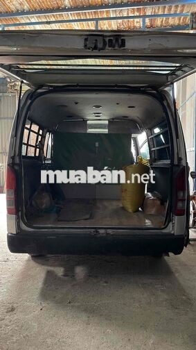 Toyota Hiace 2006 Máy Dầu - 6 chỗ