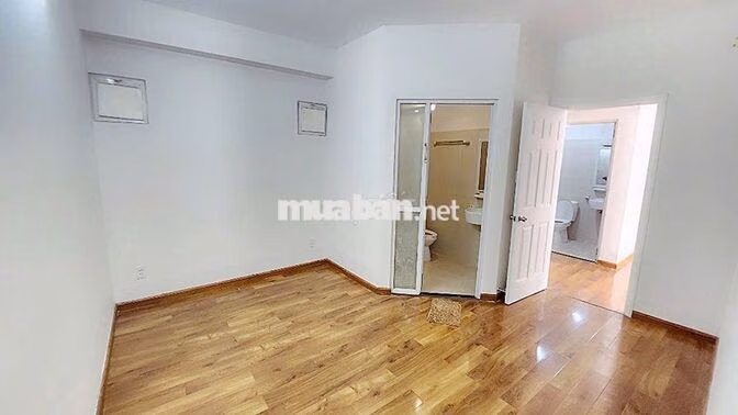 Bán căn ban công Ehome 3, nhà trống 2PN, 2WC, block A8, giá 2,76 tỷ