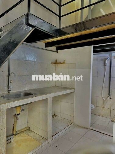 Chịn chủ cho thuê 2 căn nhà giá chỉ 14 triệu xe tải đậu cửa 