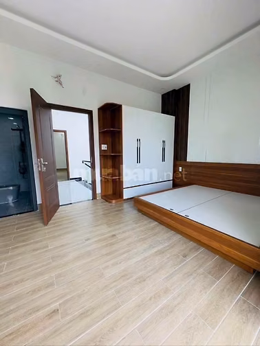 Bán nhà riêng 187m2(6x31), 2PN, giá 1tỷ150, đường Nguyễn Văn Khạ, SHR