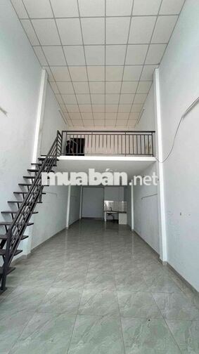 Cho Thuê Nhà Ngay Đại Học Công Thương - DT 5x20m Cấp 4 Gác Lửng - 8Tr