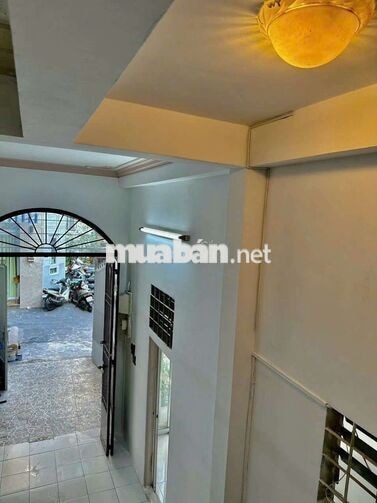 Chịn chủ cho thuê 2 căn nhà giá chỉ 14 triệu xe tải đậu cửa 