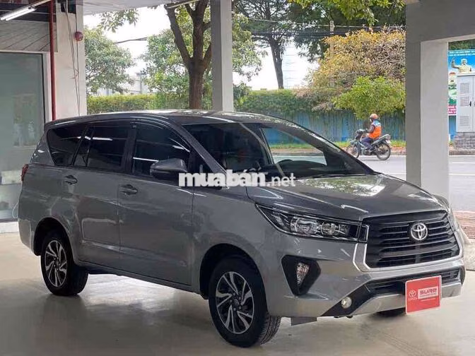 Toyota Innova 2.0E 2021 Số sàn
