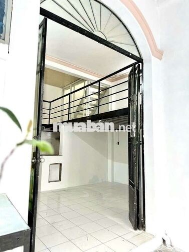 Chịn chủ cho thuê 2 căn nhà giá chỉ 14 triệu xe tải đậu cửa 