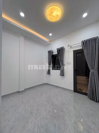 Cần chuyển chỗ học nên bán gấp 