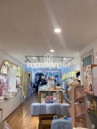 MT NGUYỄN THỊ MINH KHAI QUẬN 1 - 4,5x17m - 4 TẦNG - GIÁ THUÊ: 60 TRIỆU