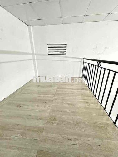 Duplex như hình,máy lạnh inverter,bàn bếp,..