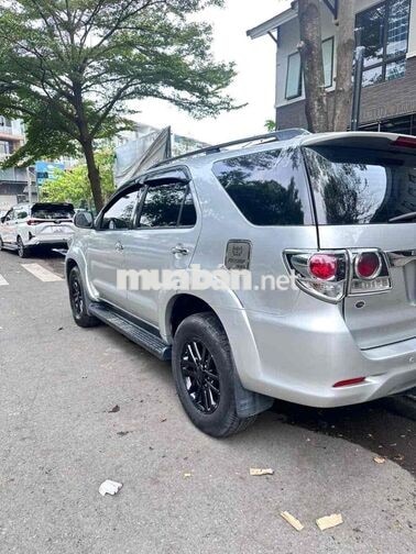 Toyota Fortuner 2015 Máy dầu Số sàn Bạc