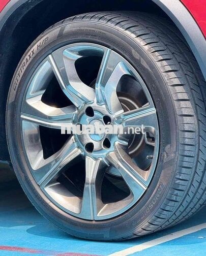 VinFast Lux SA 2.0 Turbo Premium 2019 Đỏ 7 chỗ