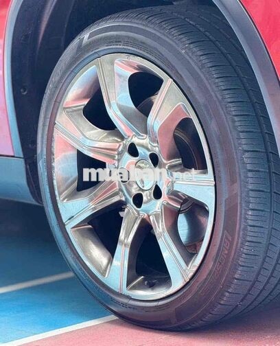 VinFast Lux SA 2.0 Turbo Premium 2019 Đỏ 7 chỗ