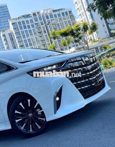 🐦‍🔥 TOYOTA ALPHARD 2025 (Like New)