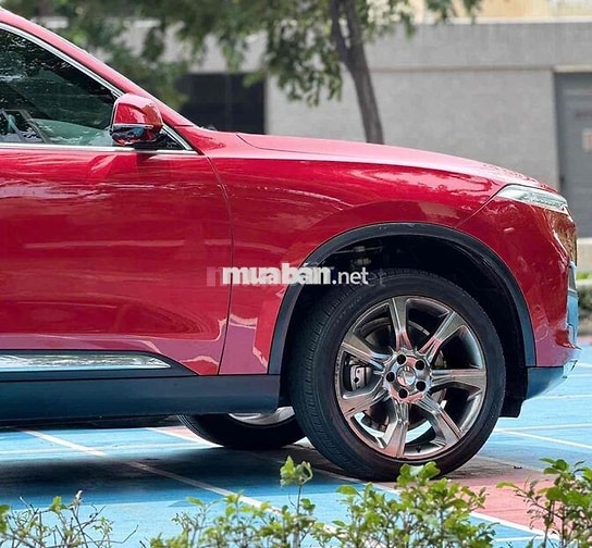 VinFast Lux SA 2.0 Turbo Premium 2019 Đỏ 7 chỗ