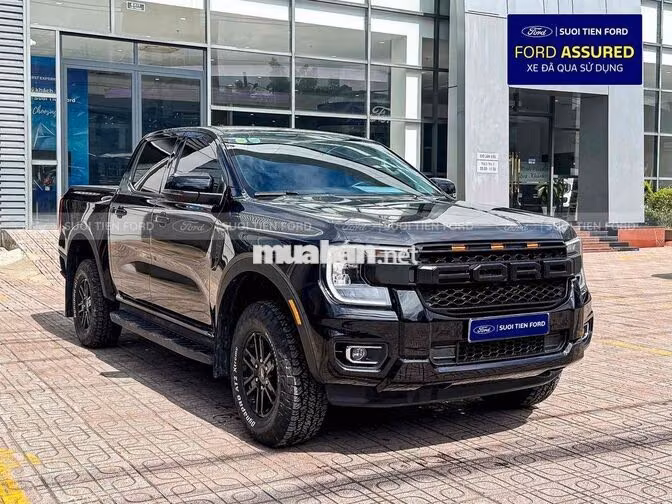 Ford Ranger XLS 4x2 AT 2025 Đen 19.500 km
