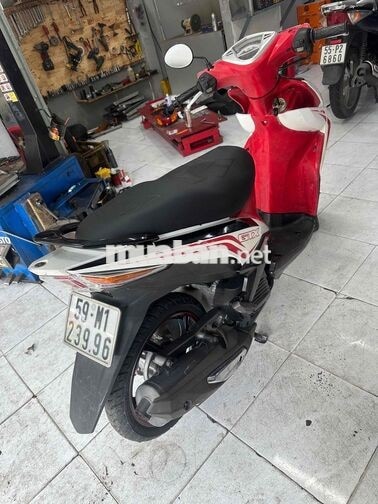 Yamaha Luvias GTX 2011 Đỏ trắng đen