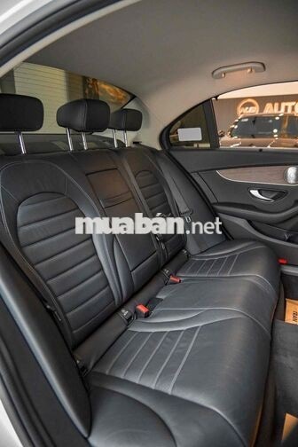 Mercedes C200 Exclusive 2020 Trắng 31.000 miles