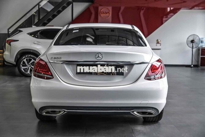 Mercedes C200 Exclusive 2020 Trắng 31.000 miles