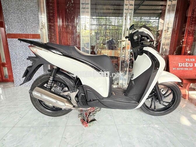 Honda SH 2015 Trắng 20908 km