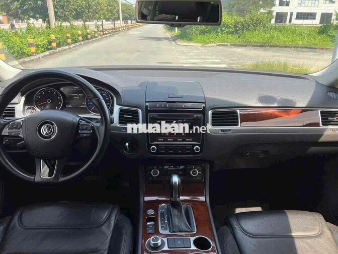Volkswagen Touareg 3.6L AT 4WD  xe zin chuẩn đẹp
