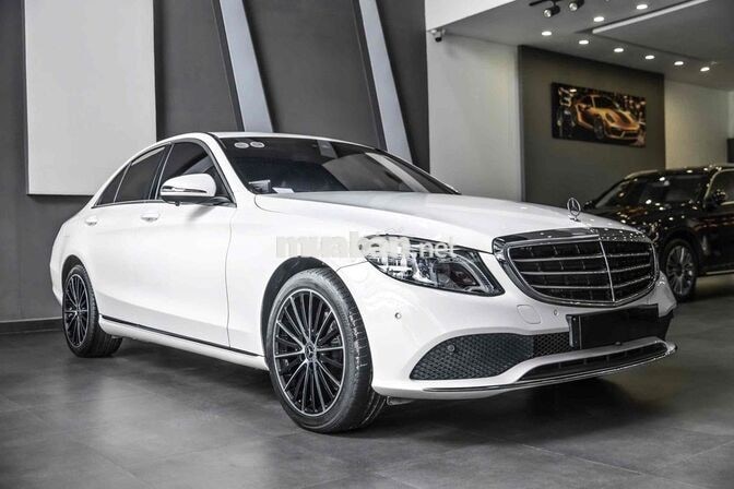 Mercedes C200 Exclusive 2020 Trắng 31.000 miles
