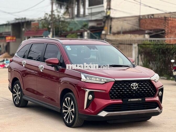 Toyota Veloz TOP 2023 Đỏ 27000 km