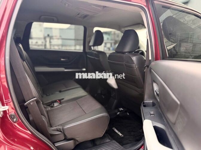 Toyota Veloz TOP 2023 Đỏ 27000 km