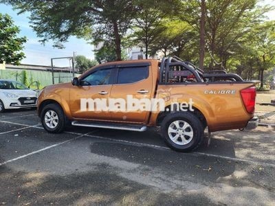 Nissan Navara 2016 1 cầu số tự động Vàng đồng