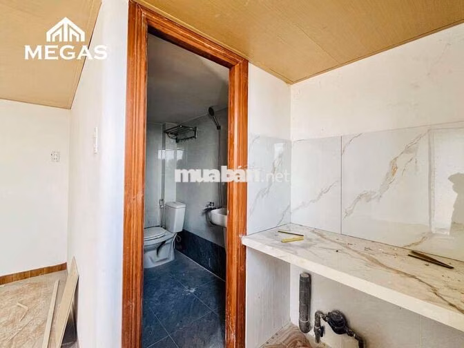 DUPLEX MỚI XÂY NGAY CÔNG THƯƠNG 