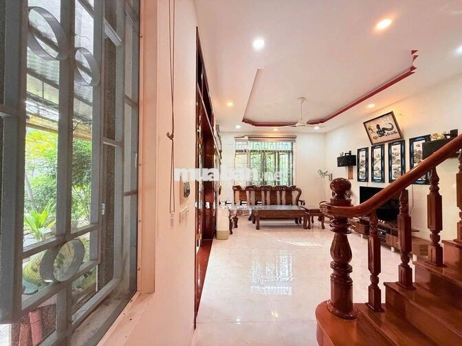 NHÀ SÂN VƯỜN - KHU PHÍA NAM NHA TRANG - 4 PHÒNG NGỦ - FULL NỘI THẤT