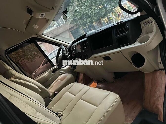 Ford Transit model 2017 tải van 06 chỗ 940kg