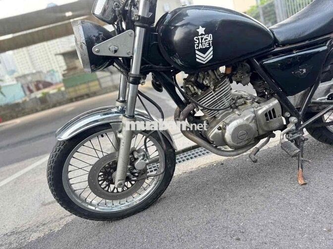 Suzuki 250 Đen Xe côn tay