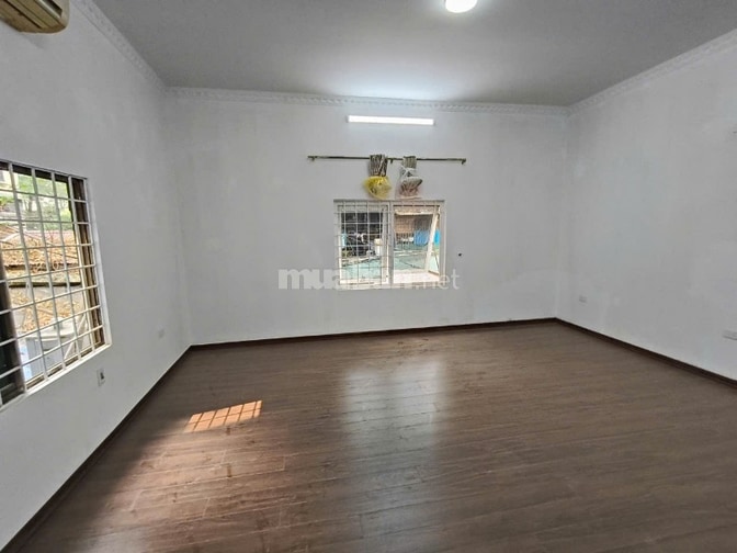 Cho thuê nhà số phố Trần Cao Vân, Hai Bà Trưng, HN, 30 m2x4 tầng